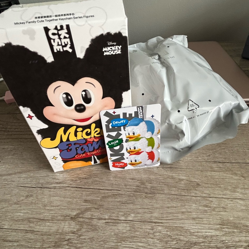 Authentic Pop Mart Mickey Family SECRET Dewey Louis Huey